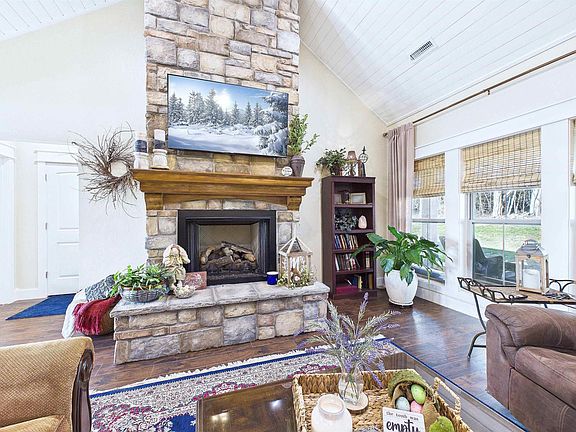 4th image of 69 River Ranch Rd