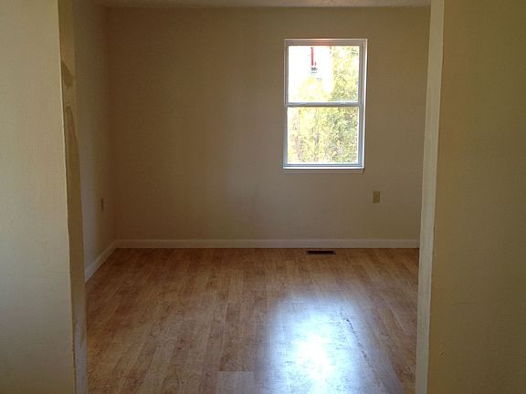 Entry to Living Room 