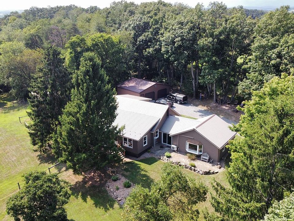 1st image of 830 Clark Hill Rd