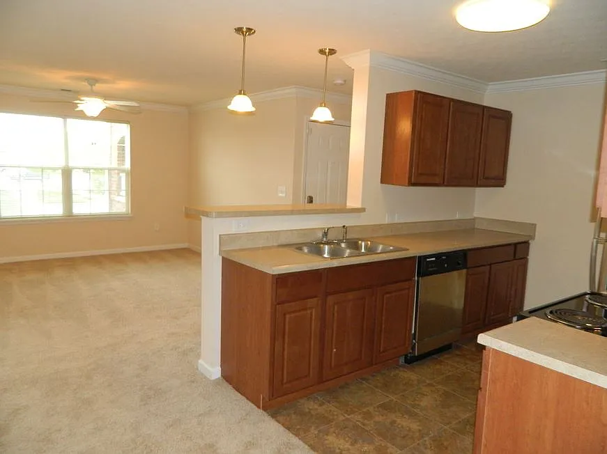Cimarron Terrace — Photo 2