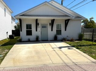300 Raven Ln, Panama City, FL 32404