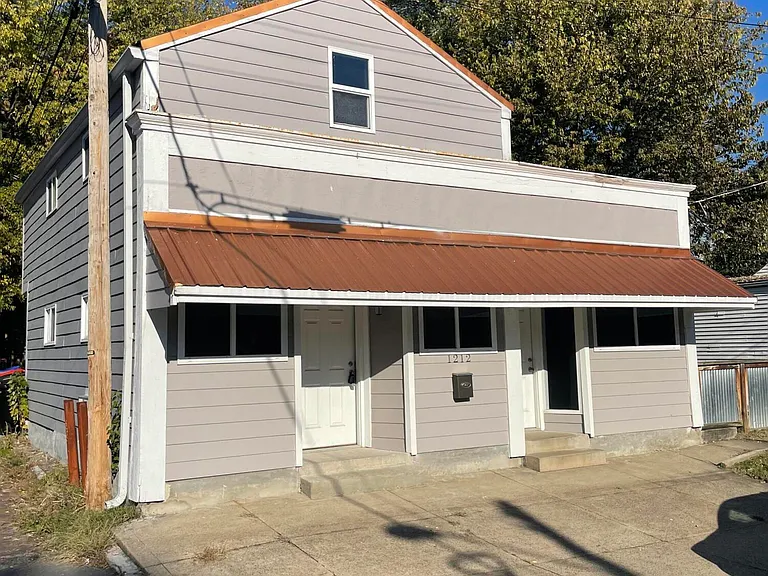 1212 Krieger St — Photo 1