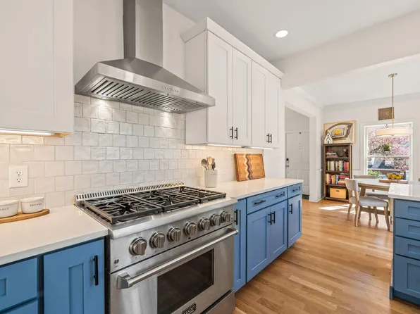 5126 Oakbrook Dr, Durham, NC 27713