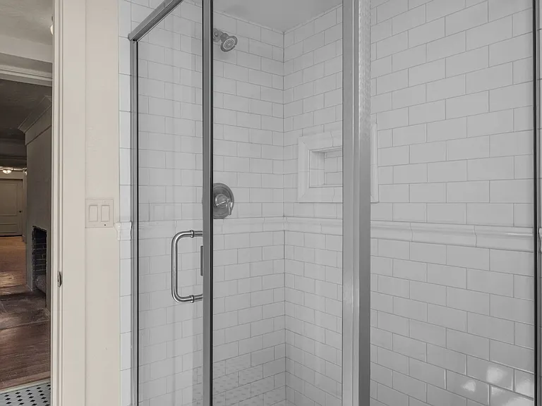 2480 Van Buren Ave — Photo 20
