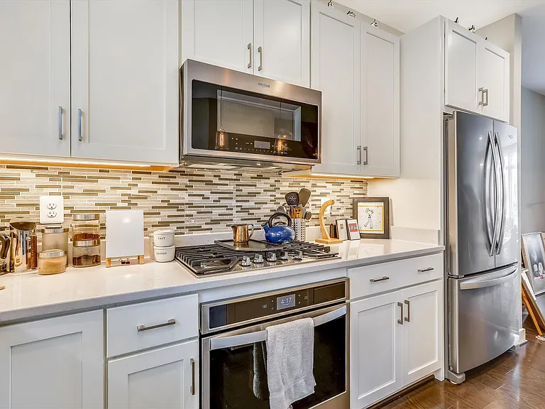 8052 Red Hook St — Photo 6