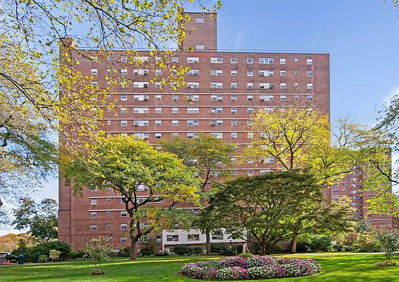 Sold by Compass | media 7