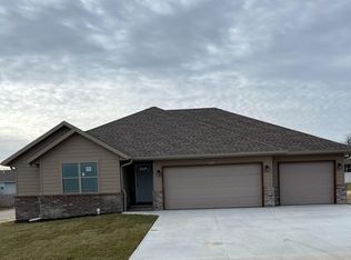 5014 W Cozy Ct, Springfield, MO 65802