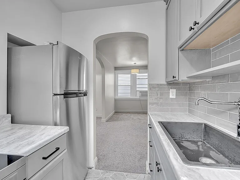 144 Saint James Pl — Photo 10