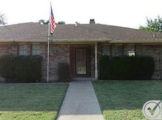 109 Colonel Dr, Garland, TX 75043