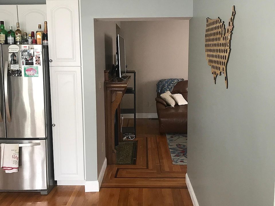 1st image of 21 Woodside Ave APT 1