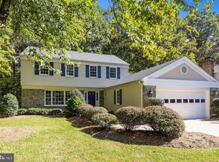 9362 Tovito Dr, Fairfax, VA 22031