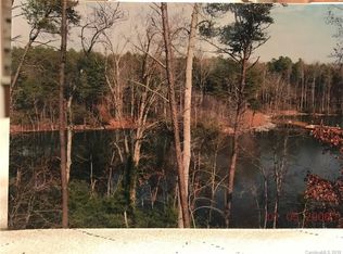 213 Badin View Dr #PENTHOUSE 73-5, New London, NC 28127