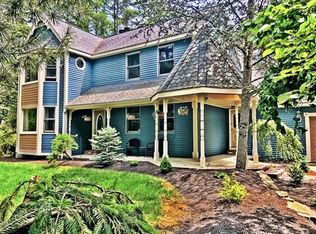 31 Holly Tree Ln, Middleboro, MA 02346