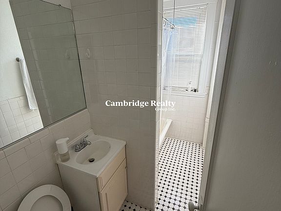 3rd image of 121 Park Dr #40T