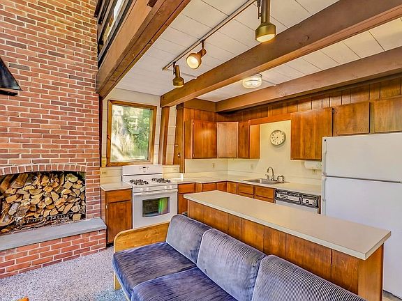 5th image of 307 Swiftwater Circle