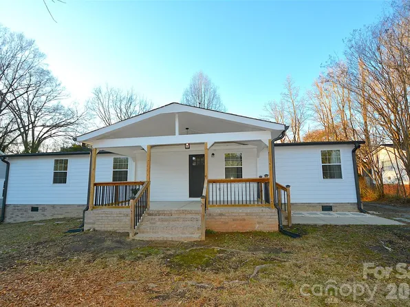 5000 Forestmont Dr, Matthews, NC 28105