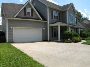 1216 Forest Dr, Hurricane, WV 25526