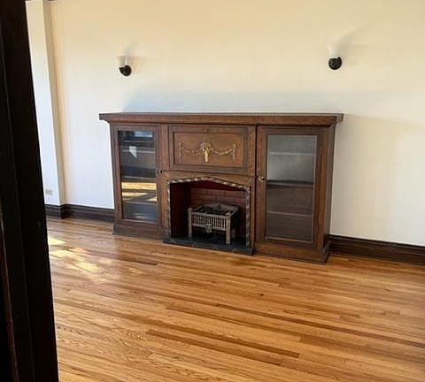 4th image of 2336 N Monticello Ave #3