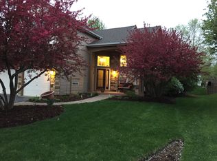 1808 Kennsington Ln, Crystal Lake, IL 60014