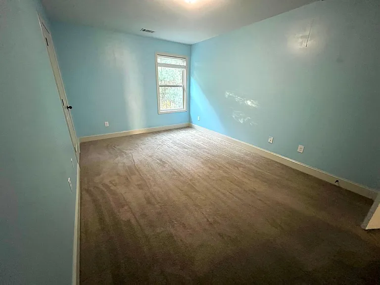 698 Channel Ln — Photo 12