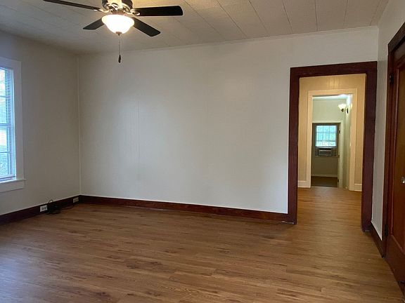 4th image of 1415 N Wall St