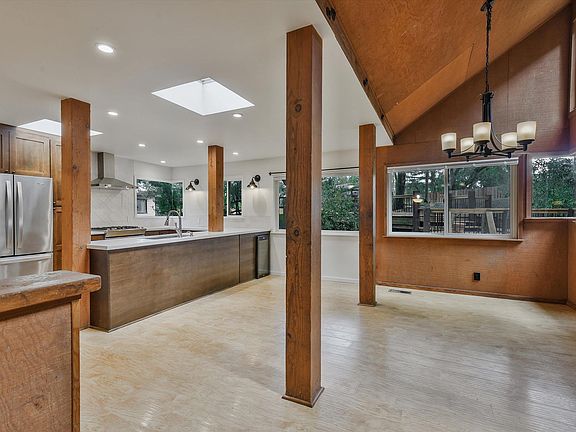 4th image of 9 Wildwood Rd