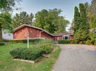 2502 Ravenswood Rd, Madison, WI 53711