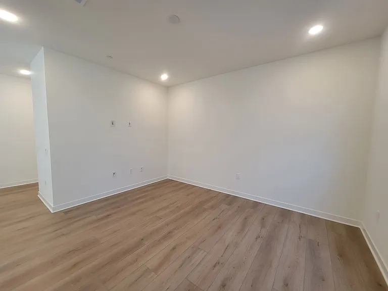 4310 Marigold Ln — Photo 7