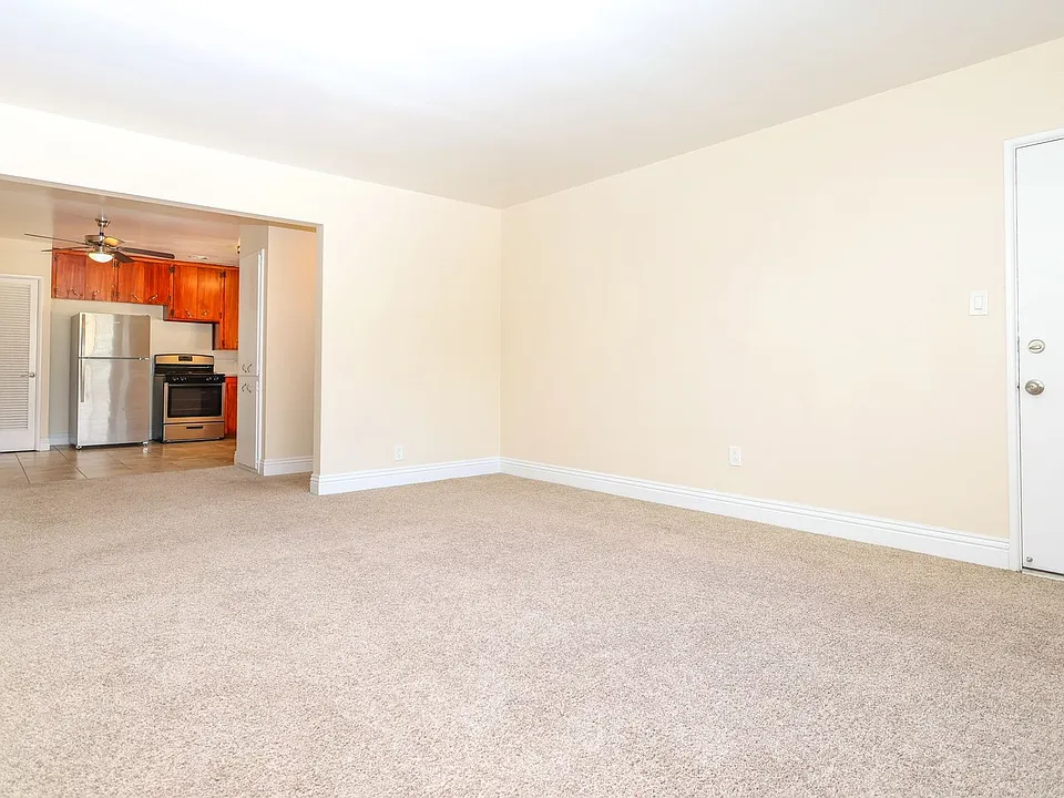 501 W G St #633-N-623