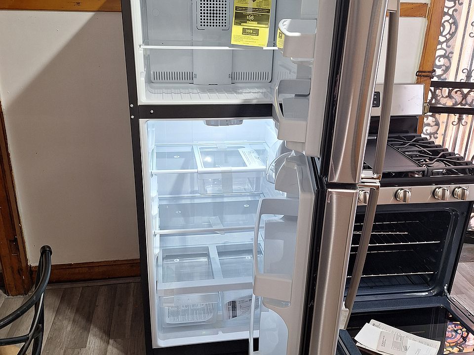 New appliances w/mfg. papers.