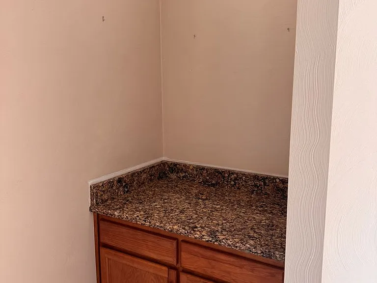 500 Cambridge Ct #H3 — Photo 26