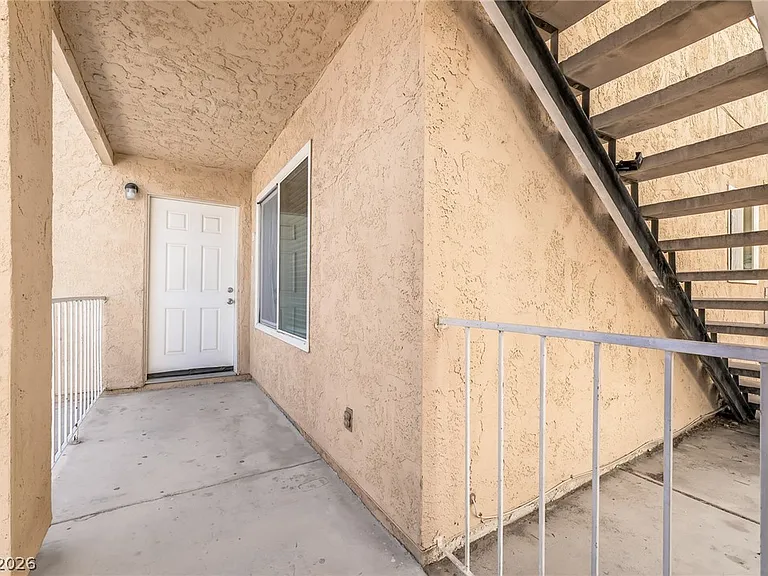 5303 Del Gado Dr #B — Photo 2
