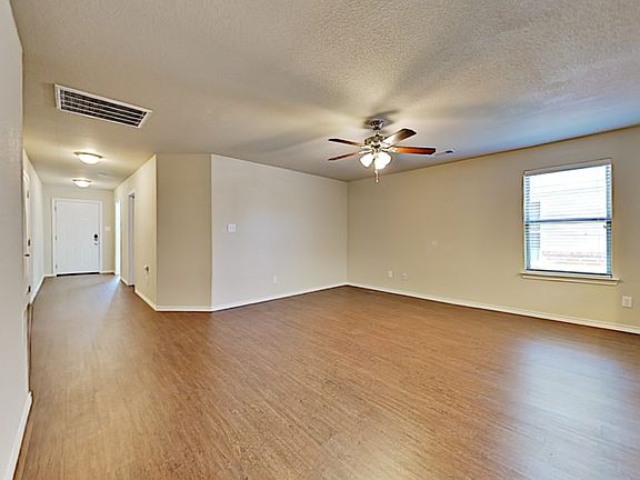 2nd image of 1825 Village Park Trl