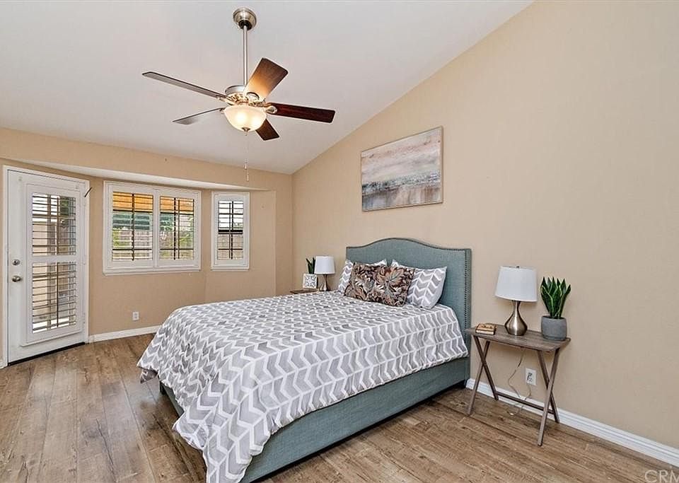 1st image of 10931 Glen Oaks Dr
