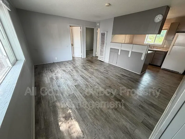 866 N 5th St #4 — Photo 6