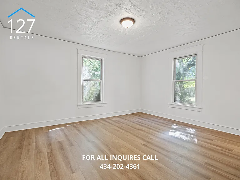211 Saint Augustine St #UPPER — Photo 18