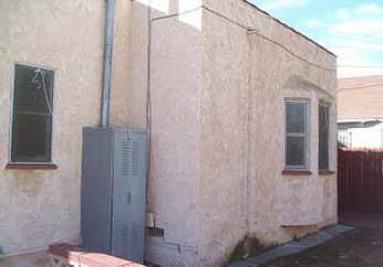 3rd image of 2713 W 81st St