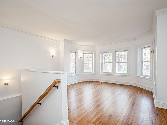 2nd image of 4855 N Rockwell St #1
