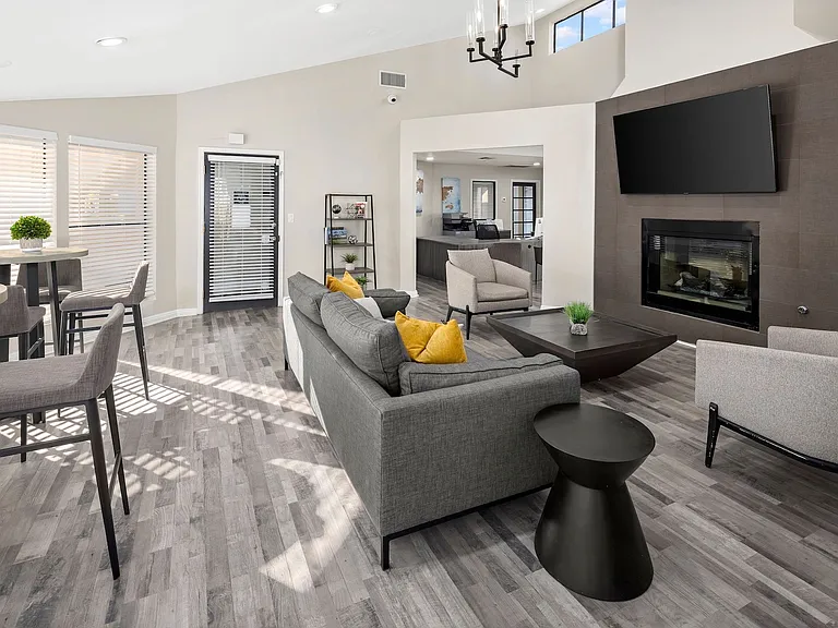 Jade Ridge Apartments — Photo 11