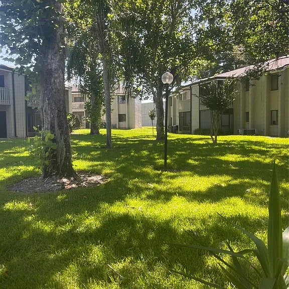 134 Springwood Cir #B — Photo 13