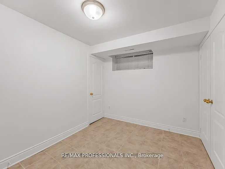213 Major St #LOWER — Photo 8