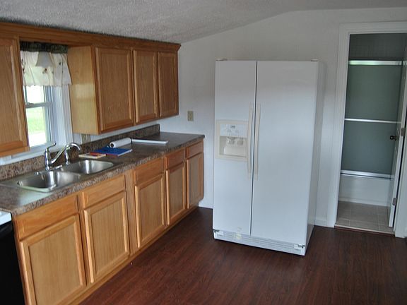 2nd image of 3011 Carrollton Rd