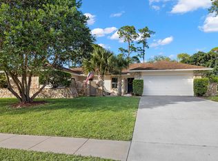 12151 Old Country Rd N, Wellington, FL 33414