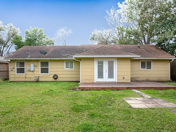 2nd image of 9718 Pine Lake Dr