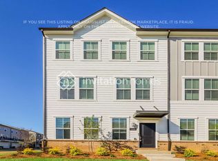 11140 Tournament Dr, Charlotte, NC 28269