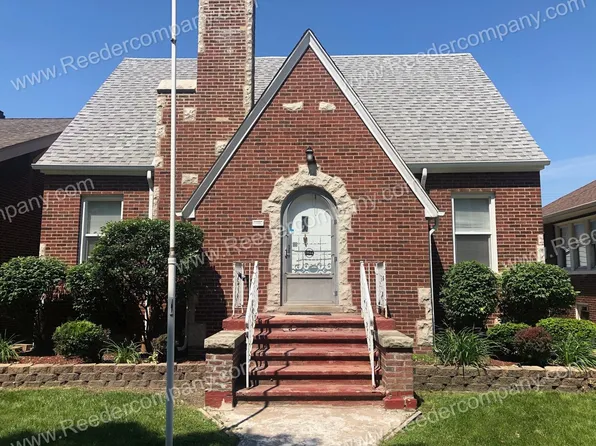 1944 Davis Ave, Whiting, IN 46394