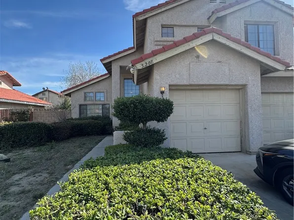 5208 Opal Ave, Palmdale, CA 93552