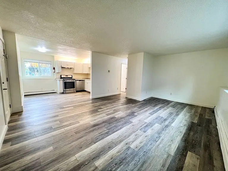 1555 Latouche St — Photo 12