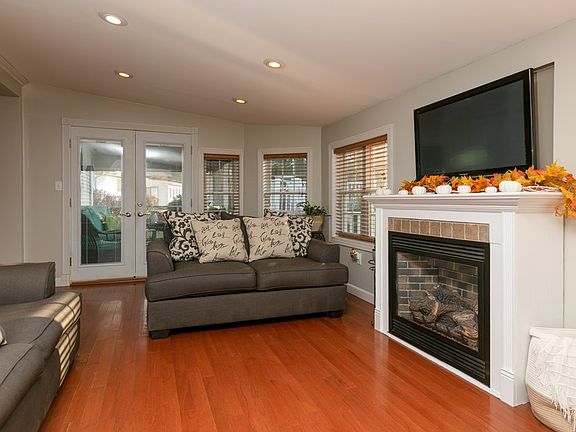 5th image of 7 Woodside Dr