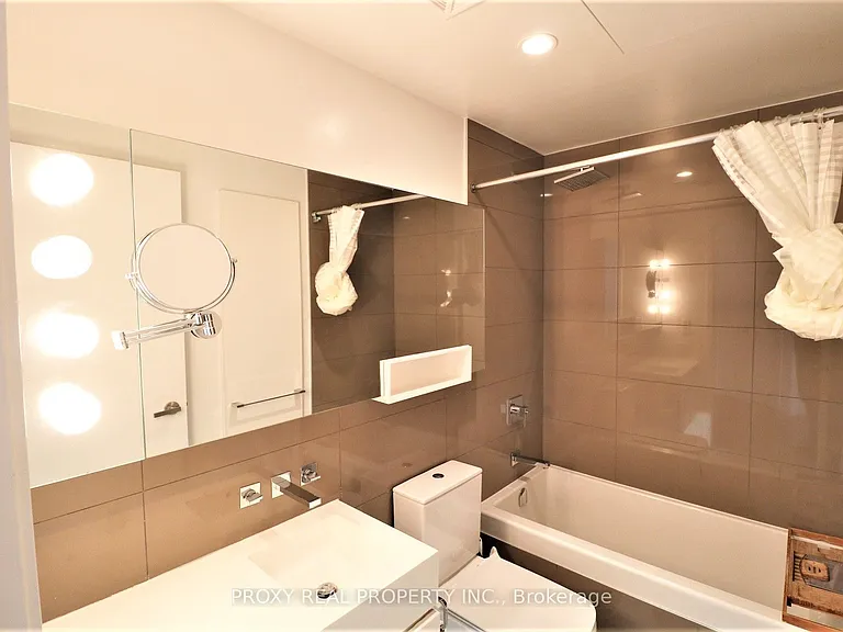 45 Charles St E #3507 — Photo 18